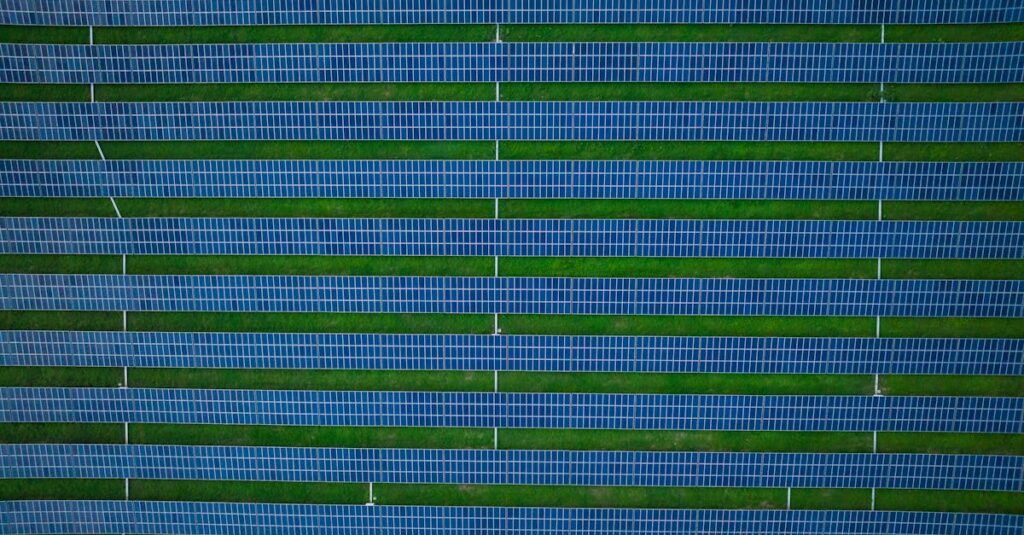 whats the difference between renewable and non renewable energy