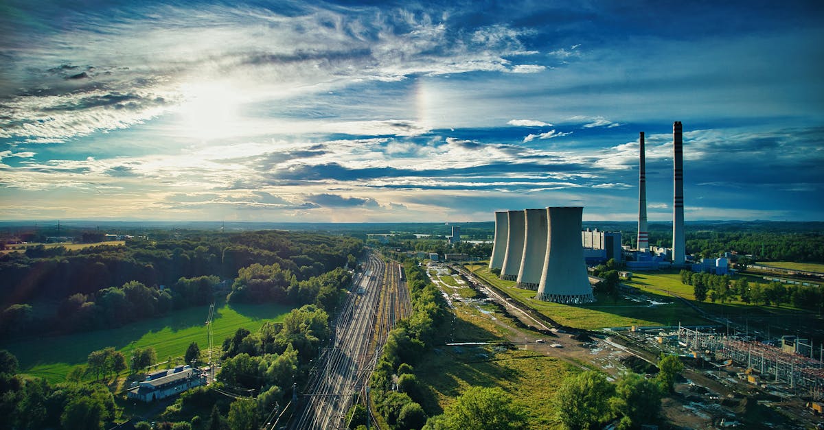 what is the difference between renewable and nonrenewable energy sources